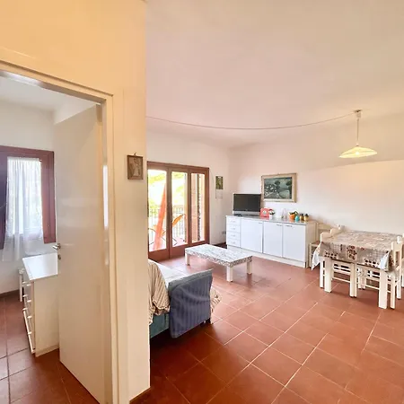 5 Beds In Just 500 Mt From The Sea *