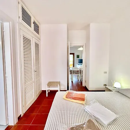 5 Beds In Just 500 Mt From The Sea