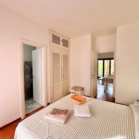 5 Beds In Just 500 Mt From The Sea Daire *